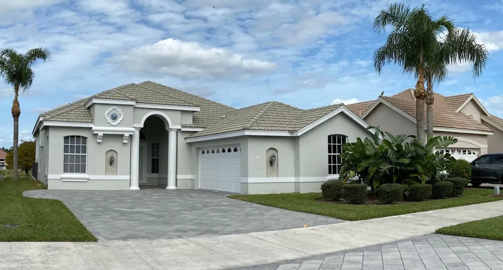 676 SW Lake Charles Circle Port St Lucie FL 34986