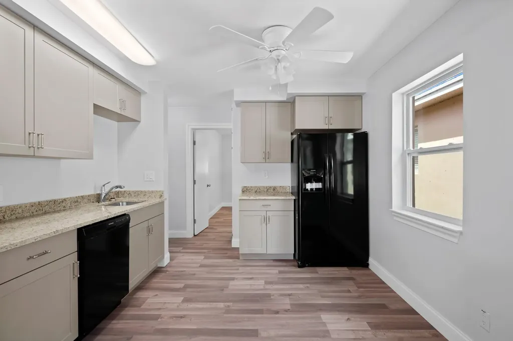 413 S F Street Lake Worth Beach FL 33460