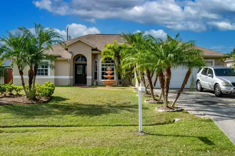 1742 SW Comfort Street Port St Lucie FL 34987