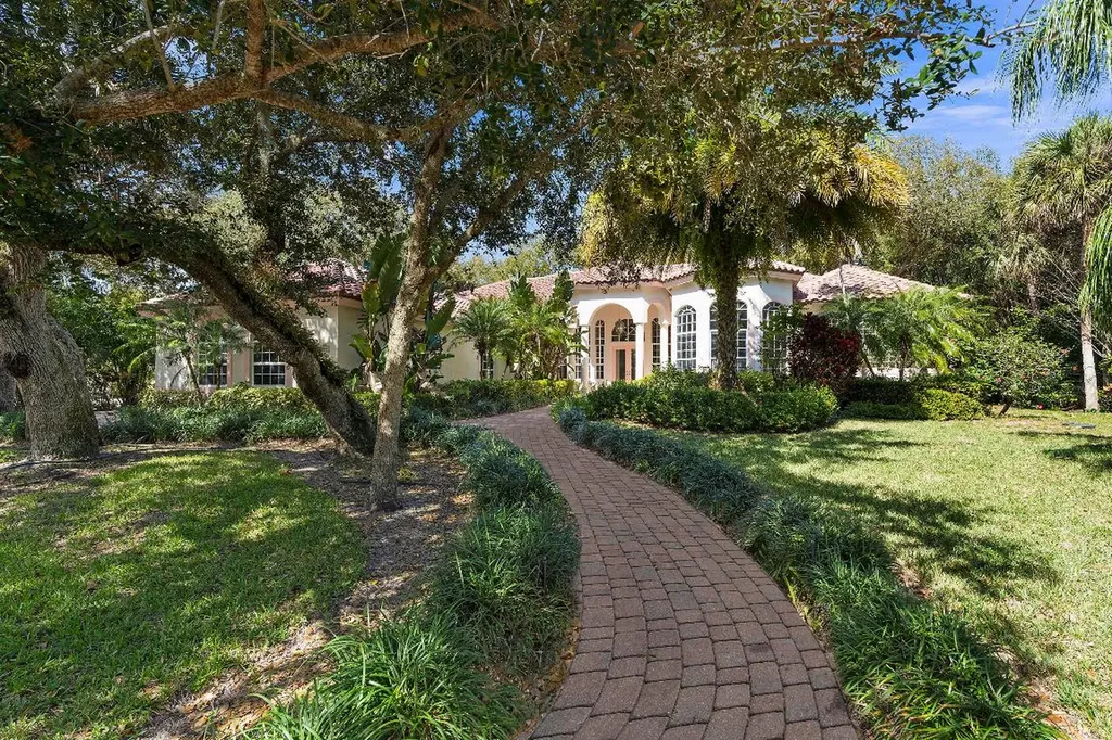 540 Marbrisa Drive Vero Beach FL 32963