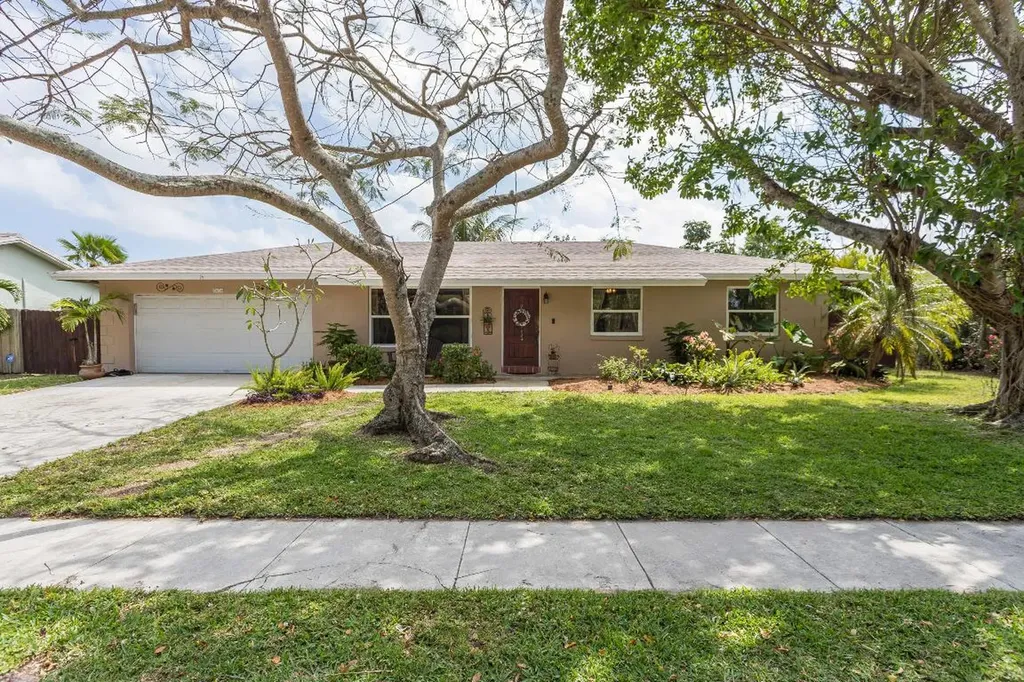 2636 NW 32nd Street Boca Raton FL 33434
