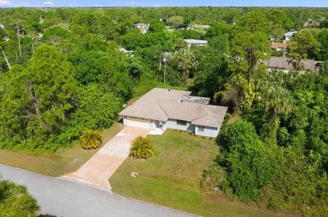 7104 Pacific Avenue Fort Pierce FL 34951