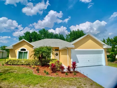 1331 SW Calmar Avenue Port St Lucie FL 34953
