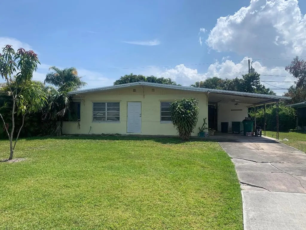 606 Beach Avenue Port St Lucie FL 34952