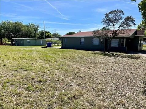 2780 42nd Place Vero Beach FL 32967