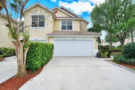 1091 Pinewood Lake Court Greenacres FL 33415
