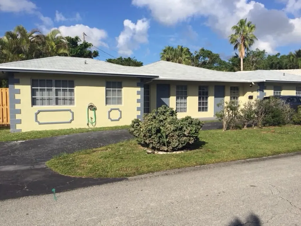 3351 NE 17th Avenue Oakland Park FL 33334