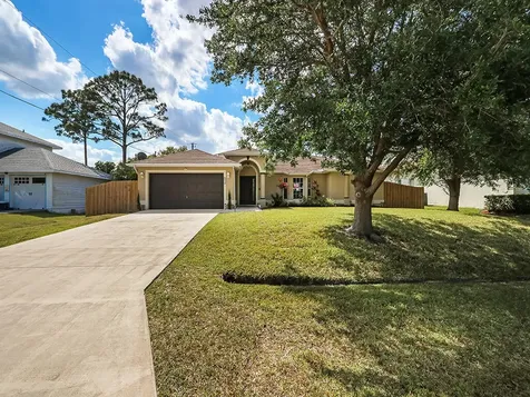 4670 SW Tacoma Street Port St Lucie FL 34953