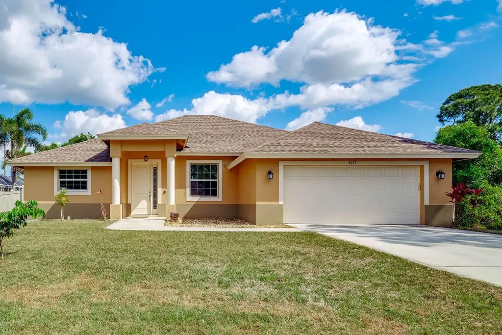 2073 SW Grant Avenue Port St Lucie FL 34953