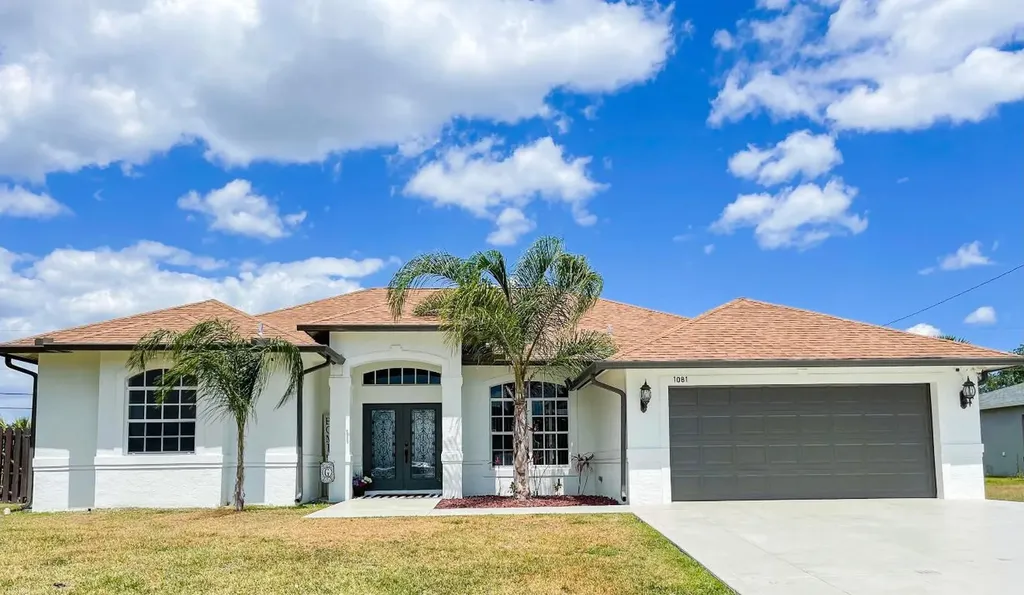 1081 SW Bianca Avenue Port St Lucie FL 34953