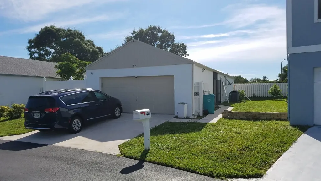 49 Buxton Lane Boynton Beach FL 33426