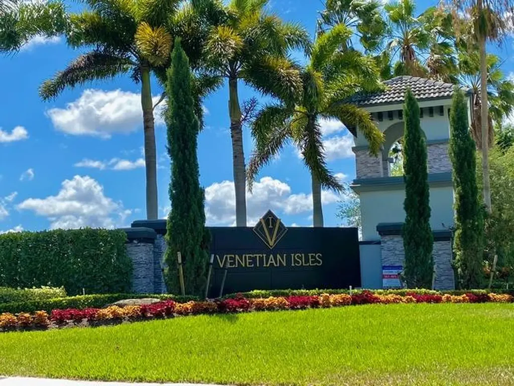 8529 Royal Verona Circle Boynton Beach FL 33472