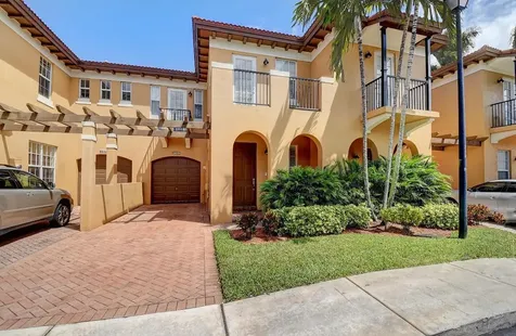 6986 Julia Gardens Drive Coconut Creek FL 33073