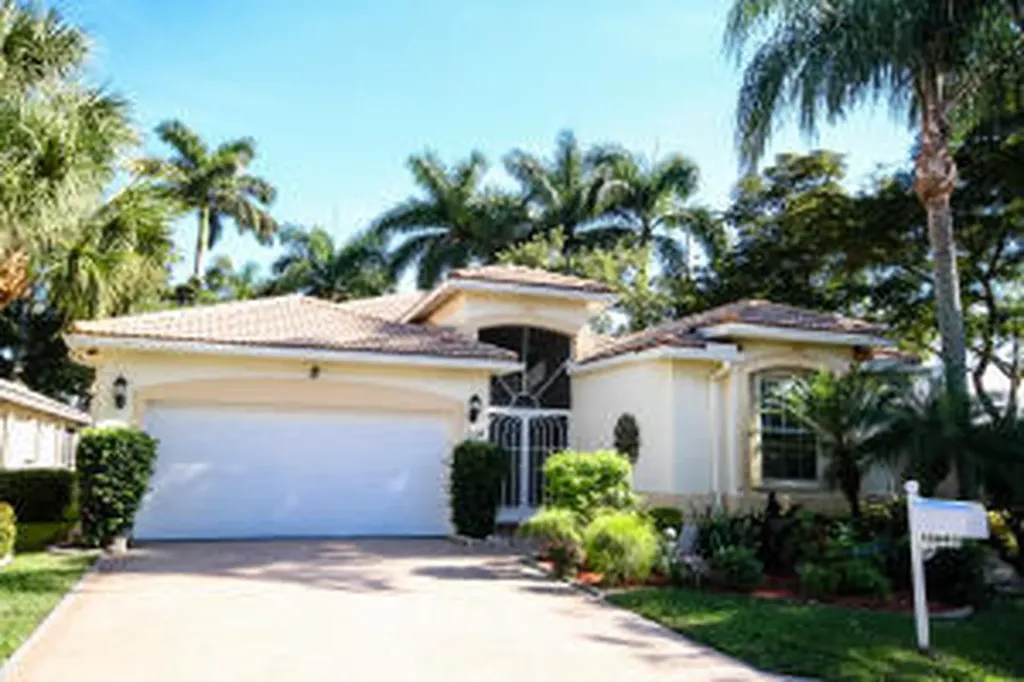 13948 Via Raphael Delray Beach FL 33446