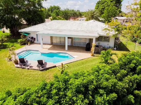 2633 NW 83rd Way Coral Springs FL 33065