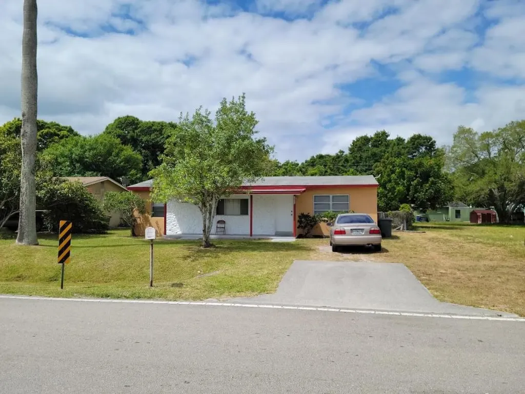 2605 S 29th Street Fort Pierce FL 34981
