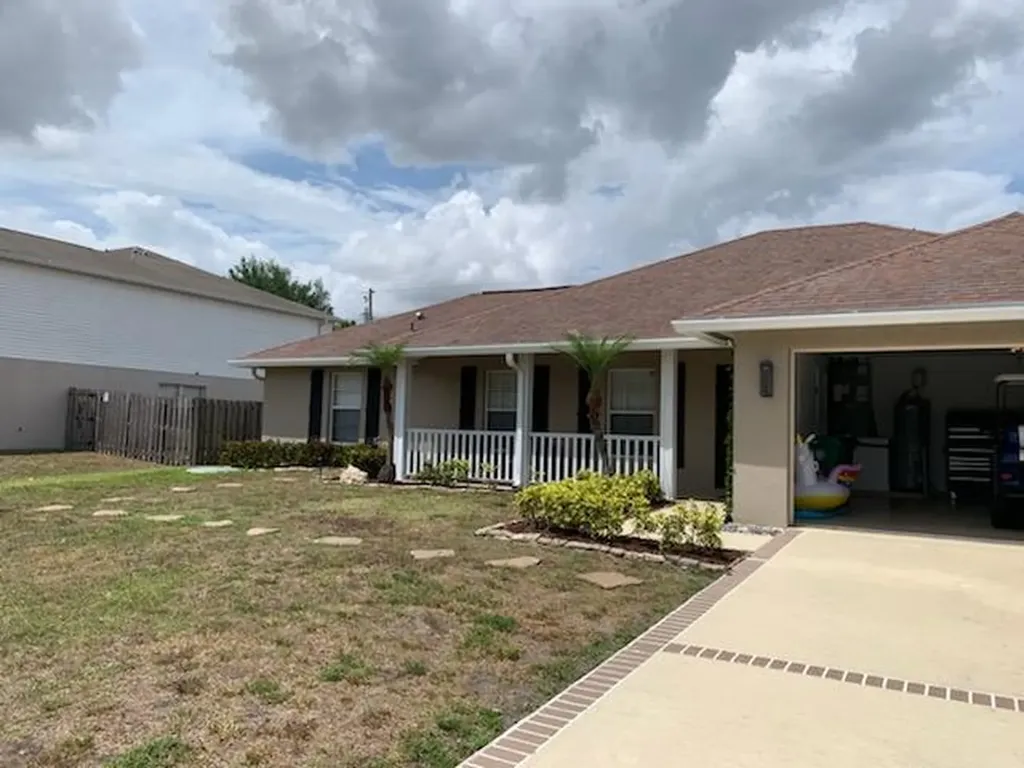 971 SW Mcelroy Avenue Port St Lucie FL 34953