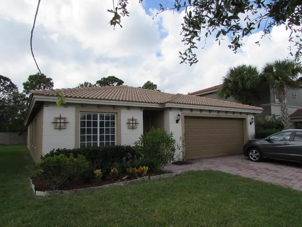1960 SW Jamesport Drive Port St Lucie FL 34953