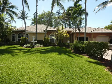 12 Aspen Court Boynton Beach FL 33436
