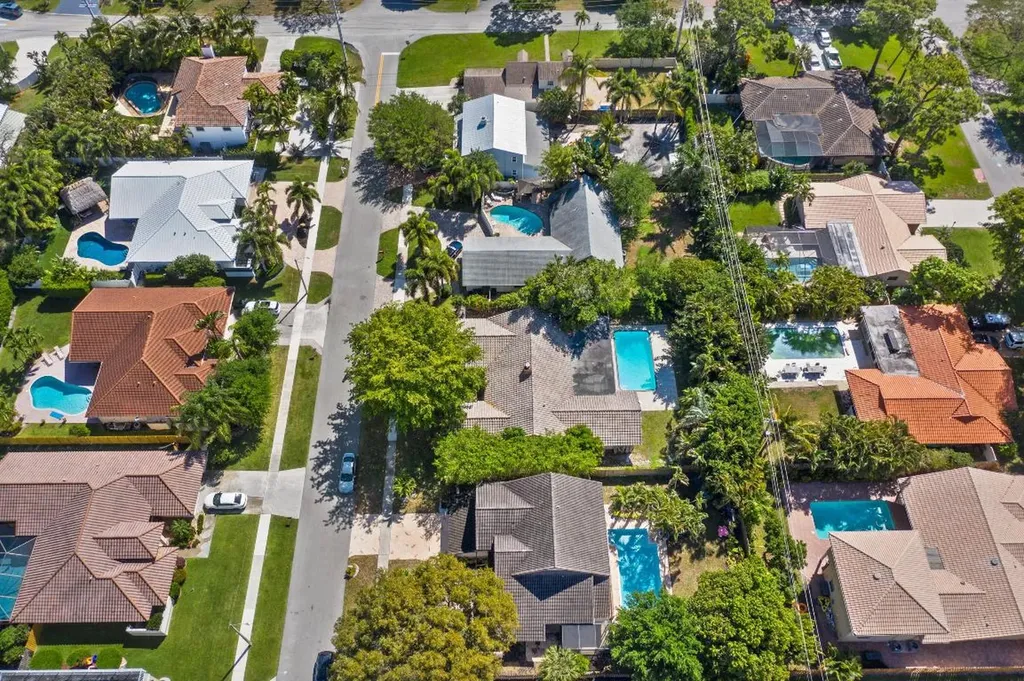 1250 SW 19th Street Boca Raton FL 33486