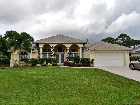 943 SW Cecil Lane Port St Lucie FL 34953