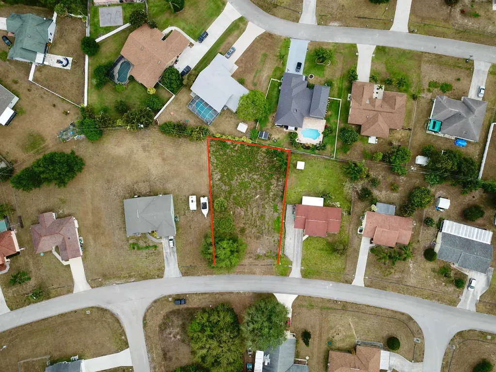 557 SW Dalton Circle Port St Lucie FL 34953