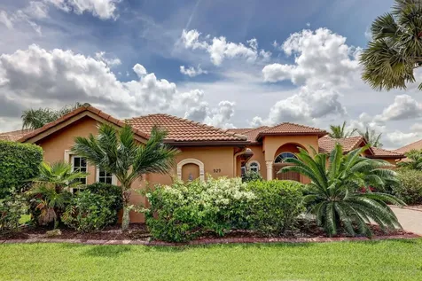 929 SW Grand Reserves Boulevard Port St Lucie FL 34986