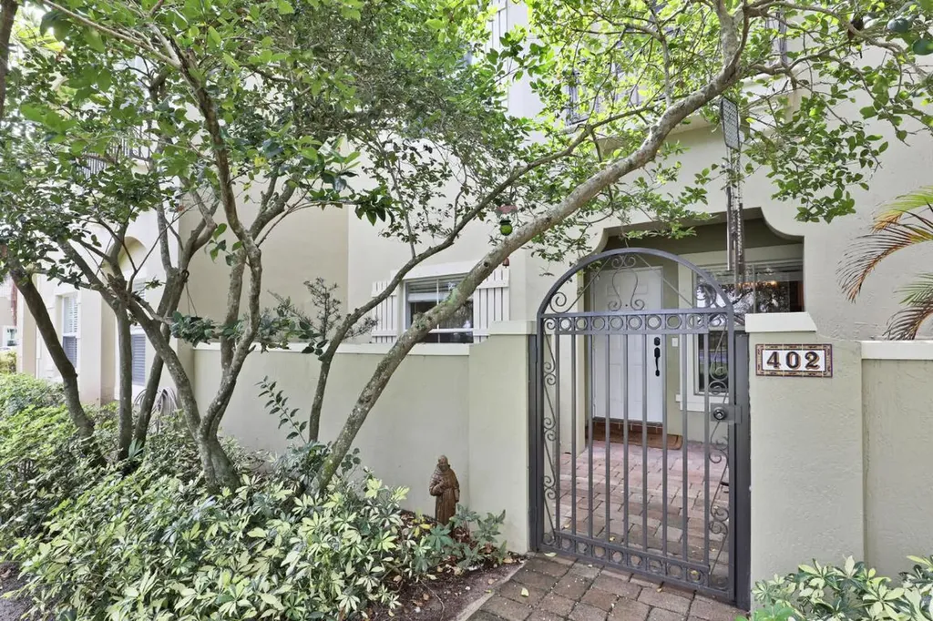 402 Lake Monterey Circle Boynton Beach FL 33426