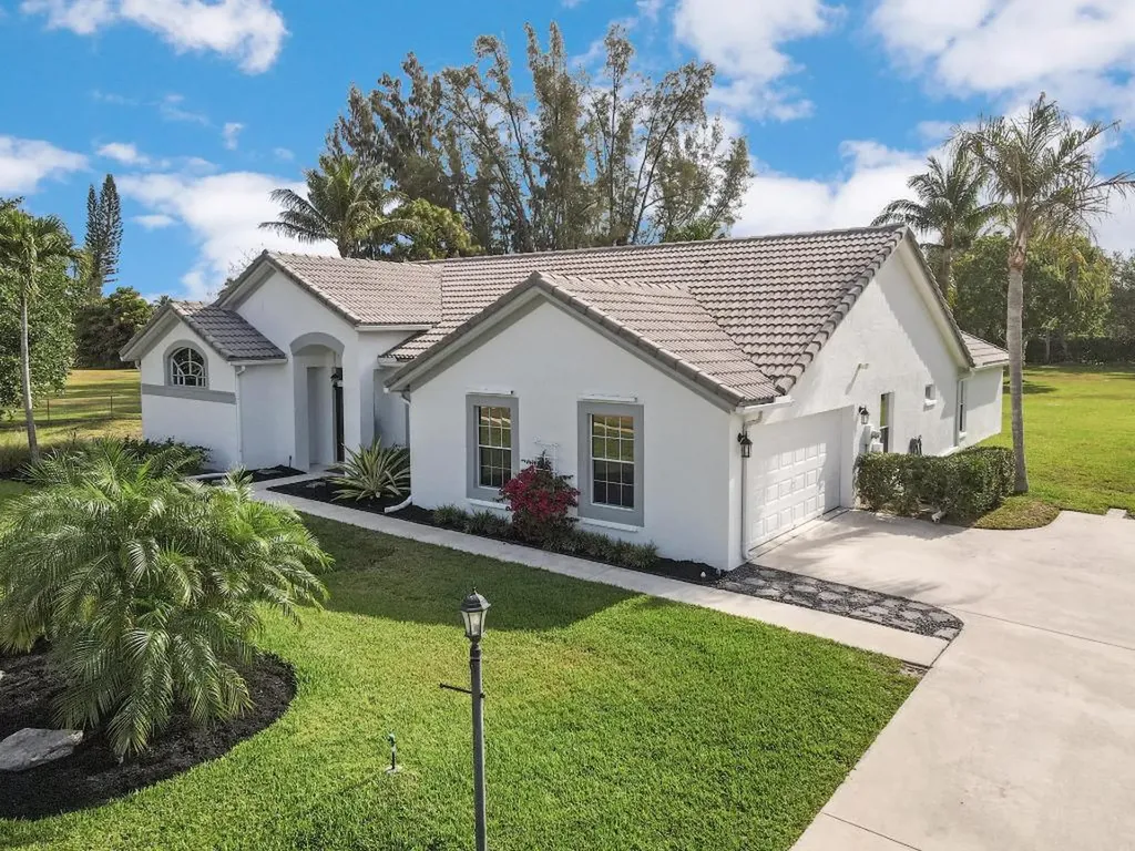 4252 Hunting Trail Lake Worth FL 33467