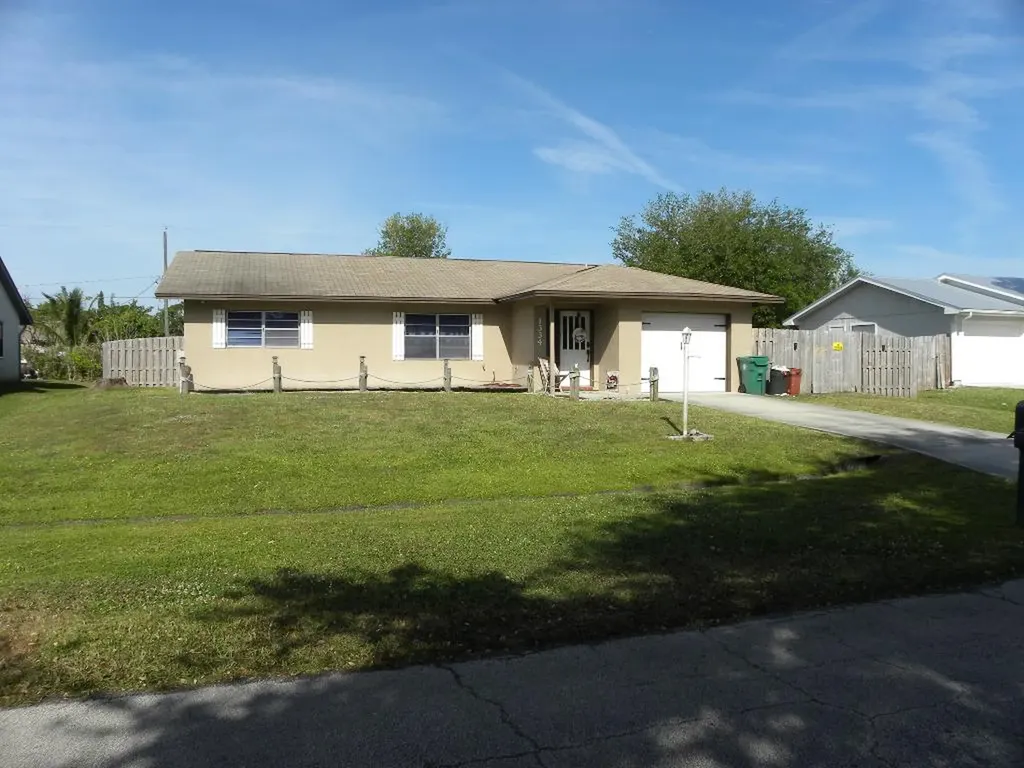 1334 SE Concha Street Port St Lucie FL 34983