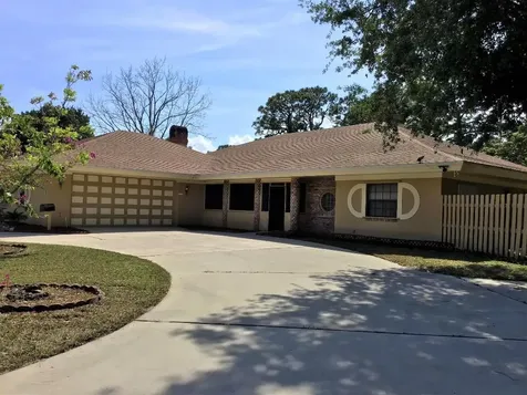 2205 N 45th Street Fort Pierce FL 34946