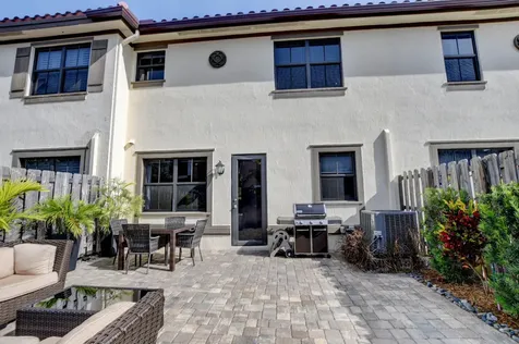 9592 Town Parc Circle N Parkland FL 33076