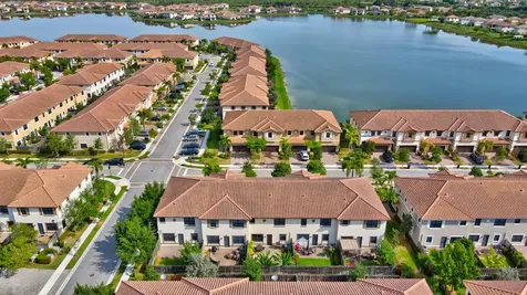 9592 Town Parc Circle N Parkland FL 33076