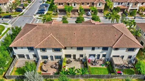 9592 Town Parc Circle N Parkland FL 33076