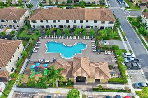 9592 Town Parc Circle N Parkland FL 33076