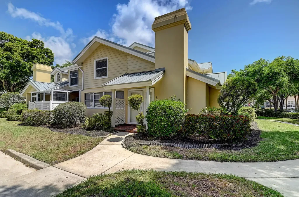 104 Andover Court Boynton Beach FL 33436