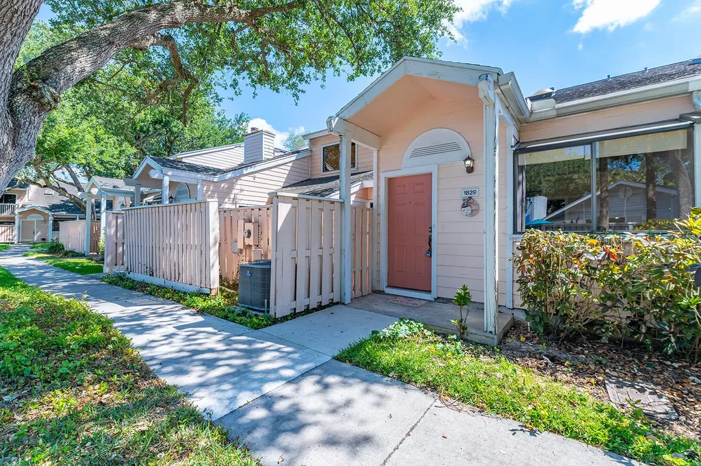 1829 Adventure Place North Lauderdale FL 33068