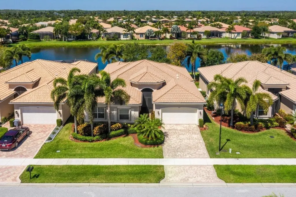 9657 Dovetree Isle Drive Boynton Beach FL 33473