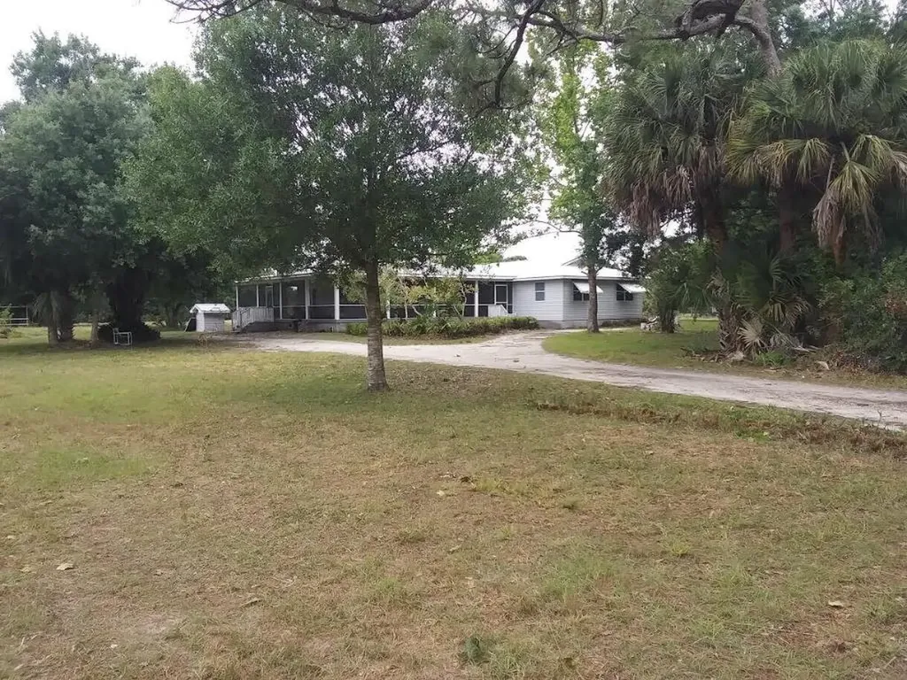 145 66th Avenue Vero Beach FL 32968
