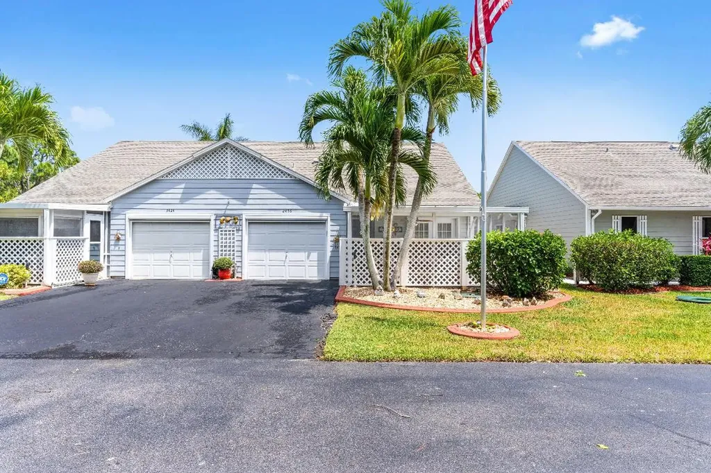 2436 SE Tropical East Circle Port St Lucie FL 34952