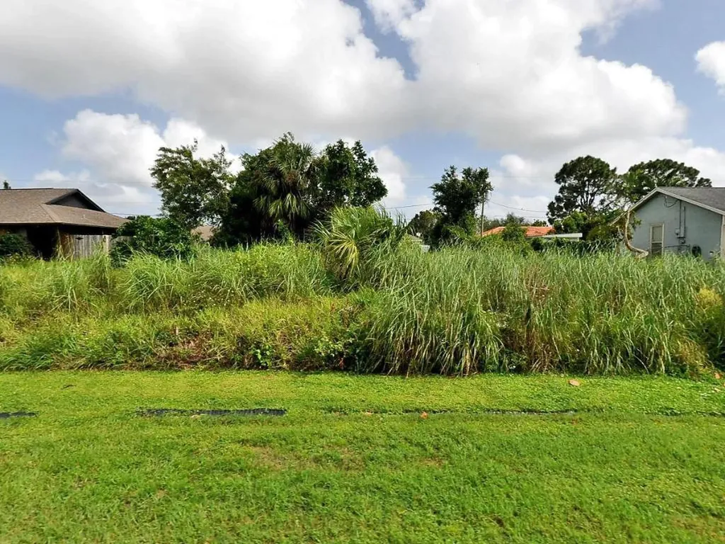 2025 SW Morelia Lane Port St Lucie FL 34953