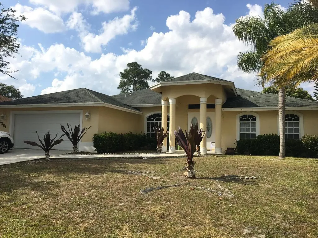 1261 SW Fountain Avenue Port St Lucie FL 34953