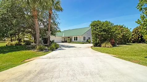 8589 SE Wilkes Place Hobe Sound FL 33455