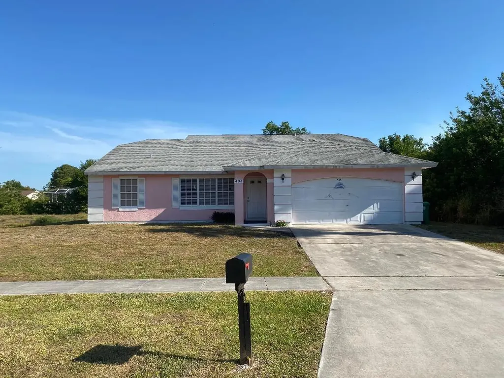 434 NE Camelot Drive Port St Lucie FL 34983