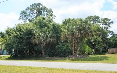 8403 Coquina Avenue Fort Pierce FL 34951