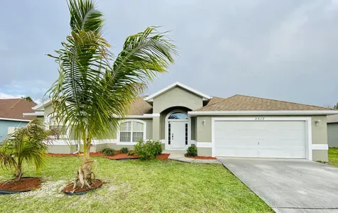 2517 SW Abate Street Port St Lucie FL 34953