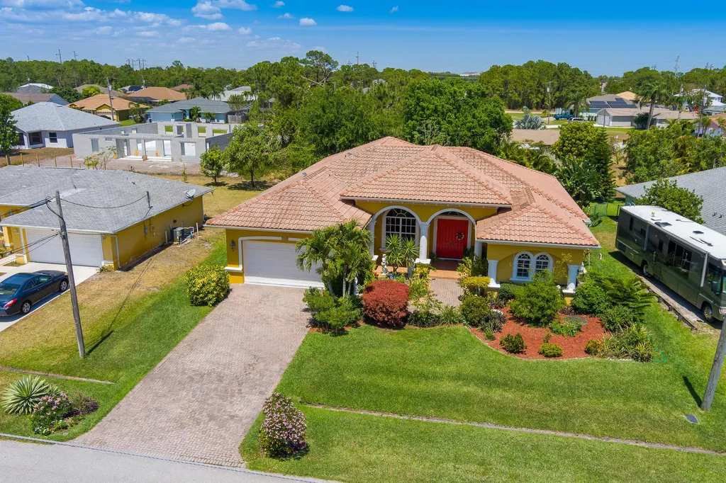 5761 NW Esau Avenue Port St Lucie FL 34986