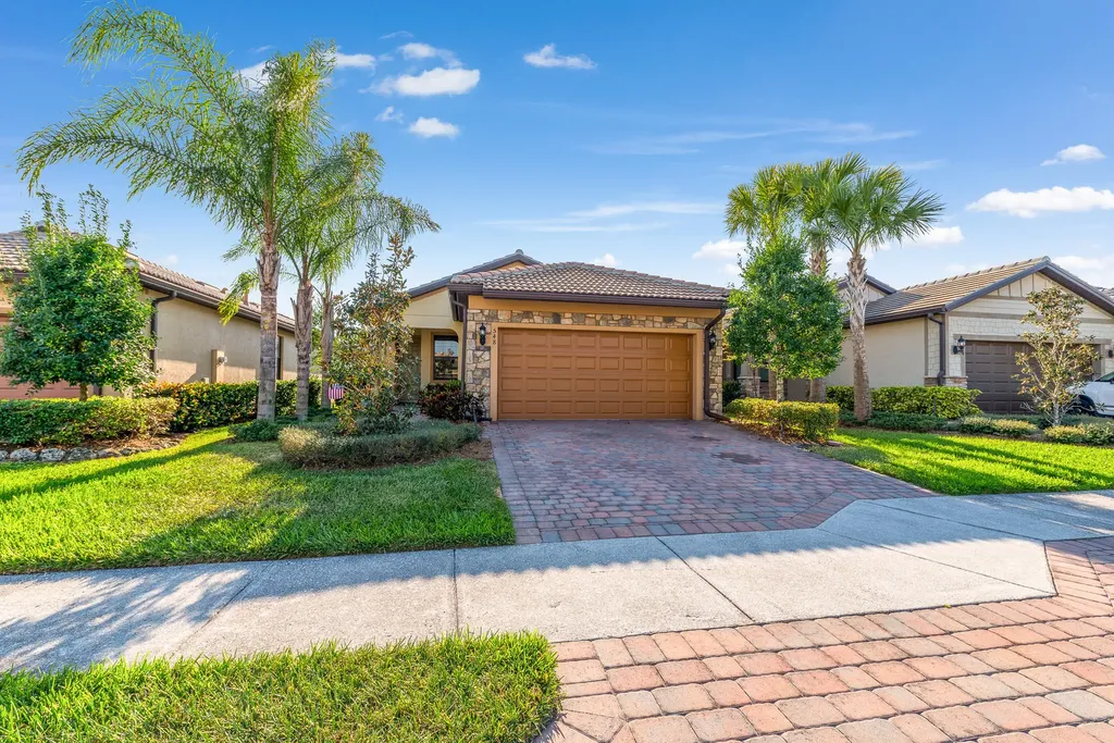 548 SE Monet Drive Port St Lucie FL 34984