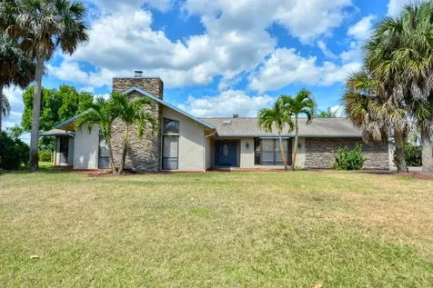 2486 SE Elston Street Port St Lucie FL 34952