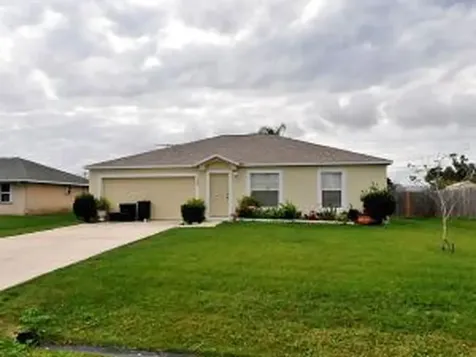 142 NW Curtis Street Port St Lucie FL 34983